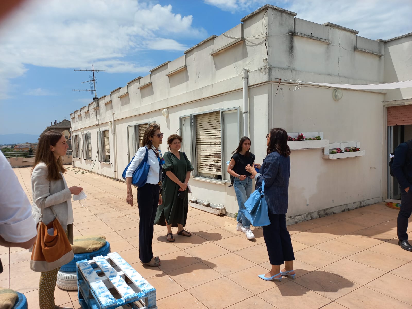 L'Autorità garante sul terrazzo della struttura per Msna di Pescara.